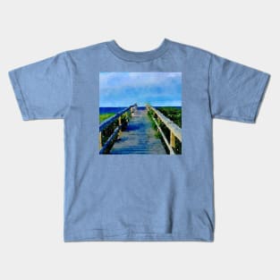 Boardwalk to the beach Kids T-Shirt